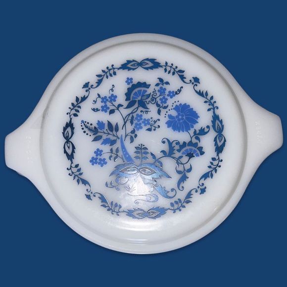 🎁 Vintage PYREX Blue Willow Floral Onion 1 QT Casserole Dish Lid 473 ￼ - Picture 6 of 6